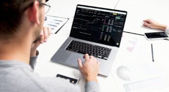 Corning Incorporated (GLW) 1M Trading Analysis (TA)