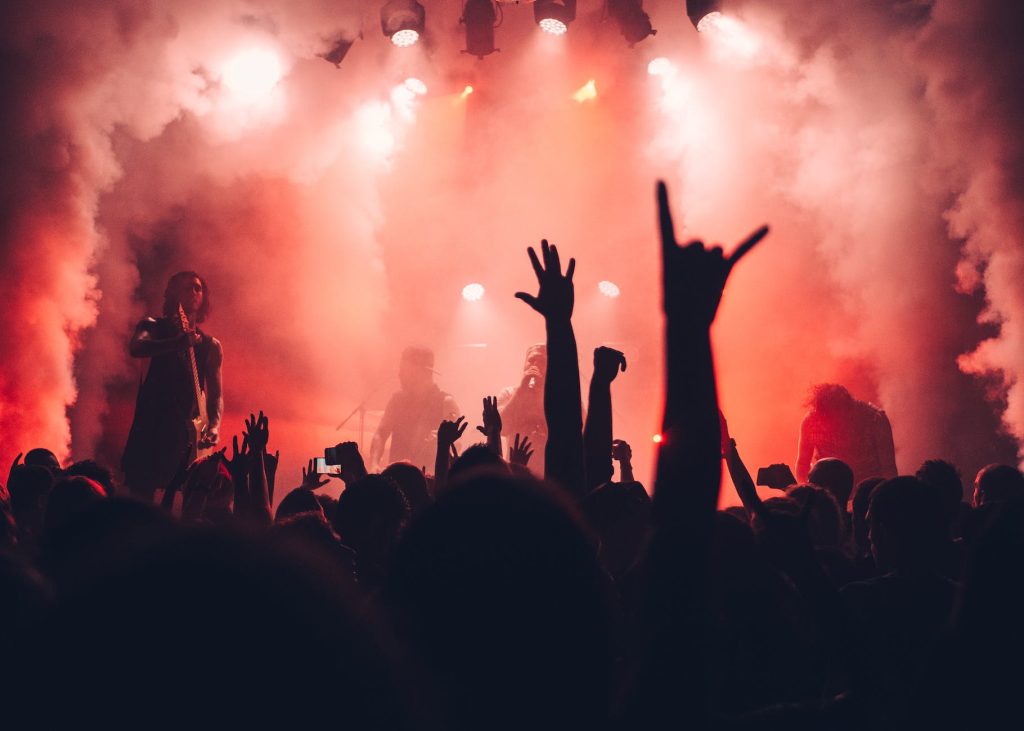 Luke Combs, Tracy Chapman, Fast Car, Concert Tour, Music, Country Music, Cover Song, Billboard Chart, Nashville, Viral TikTok,